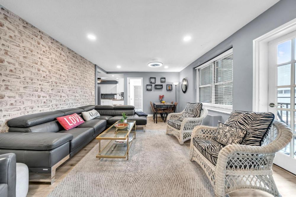 P8G Remodel 2BR/2BA downtown ATL-Parking & Balcony